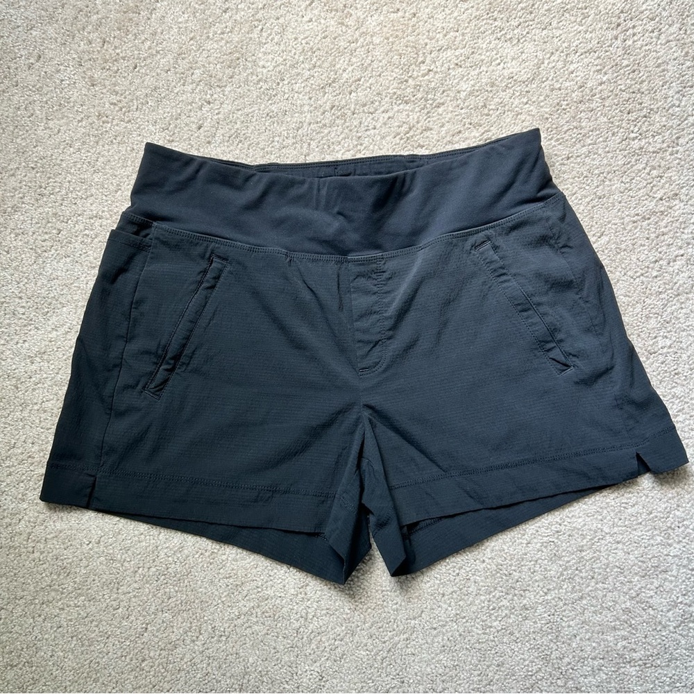 Athleta Trekkie North Short Women's Sz 10 Black Pockets Ripstop 3.5" Hiking